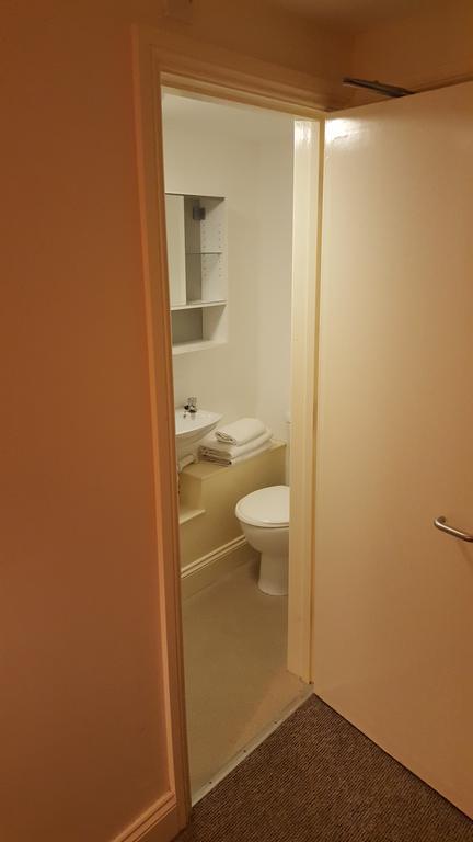 Pier 61 Guest Accommodation Хейстингс Екстериор снимка