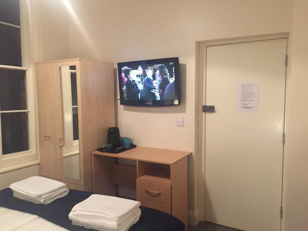 Pier 61 Guest Accommodation Хейстингс Екстериор снимка