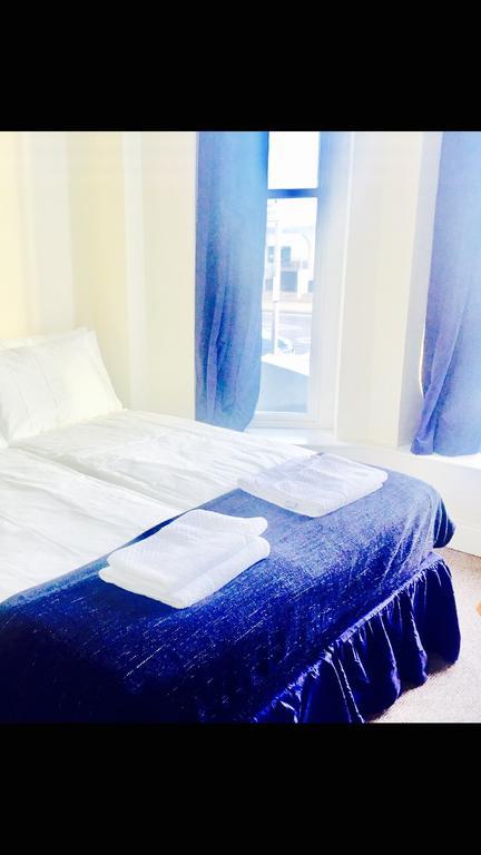 Pier 61 Guest Accommodation Хейстингс Екстериор снимка