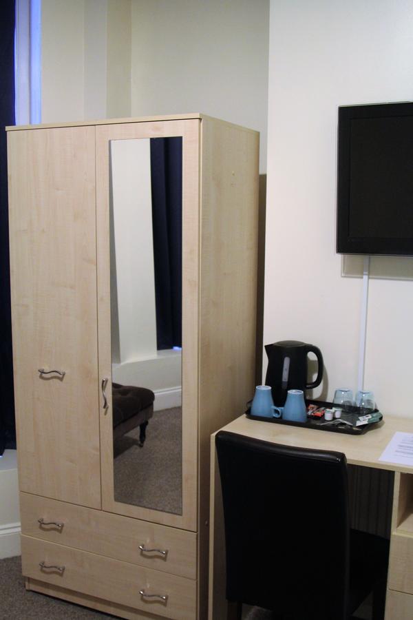 Pier 61 Guest Accommodation Хейстингс Екстериор снимка