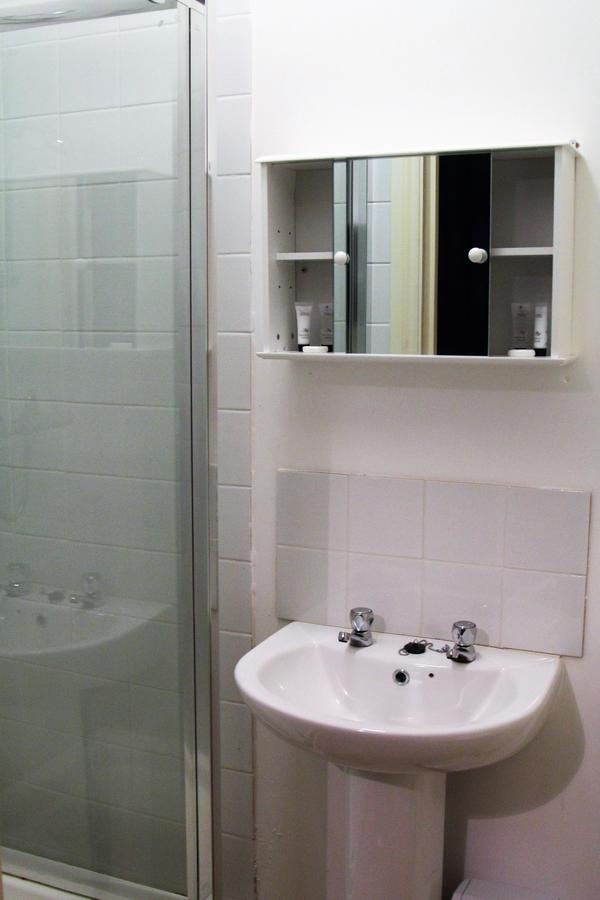 Pier 61 Guest Accommodation Хейстингс Екстериор снимка