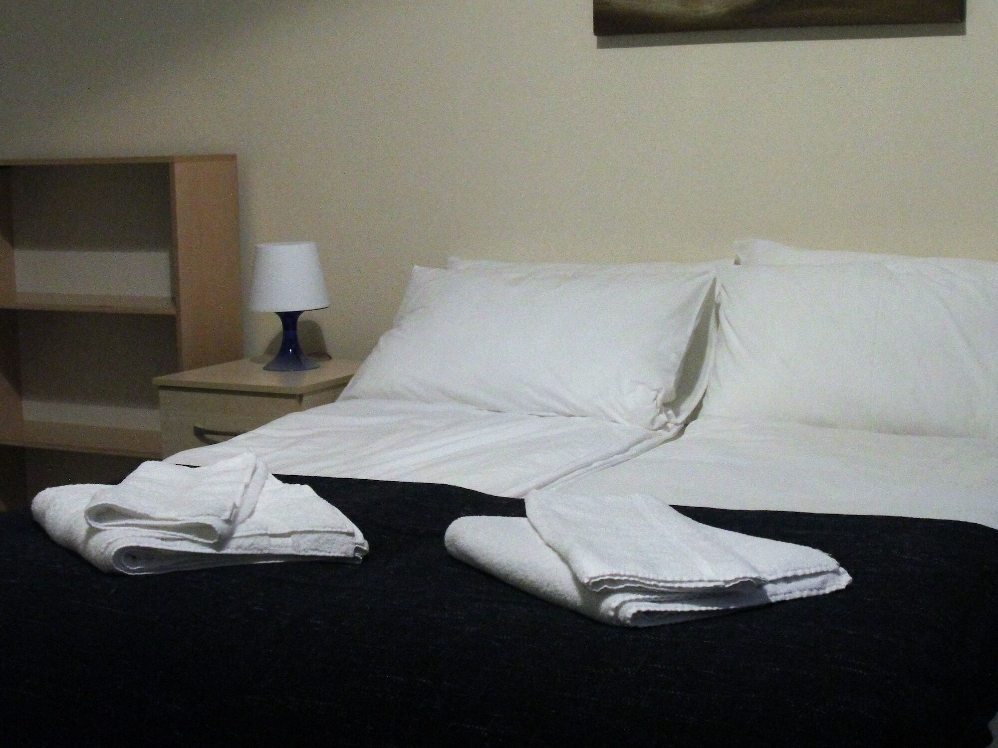 Pier 61 Guest Accommodation Хейстингс Екстериор снимка