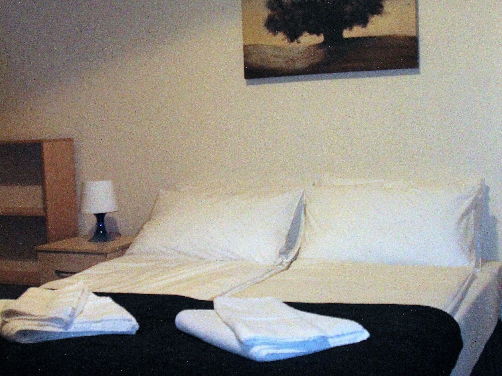 Pier 61 Guest Accommodation Хейстингс Екстериор снимка